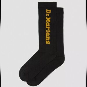 Dr. Martens Vertical Logo M/L